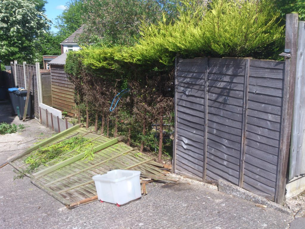 damaged-rear-garden-fencing