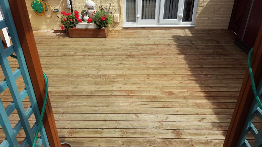 decking-before-staining