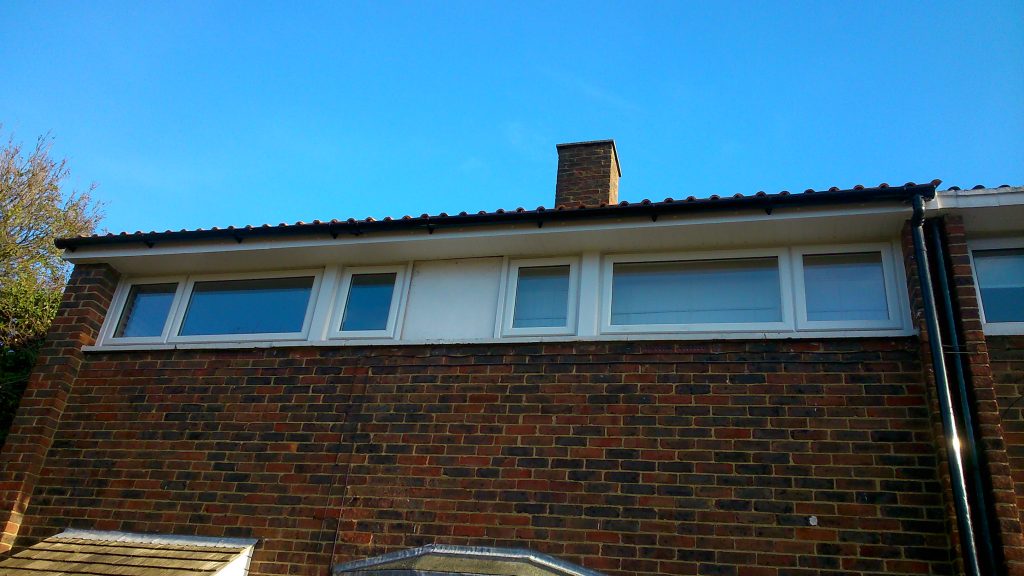 finlock-gutters-after-with-new-standalone-external-guttering