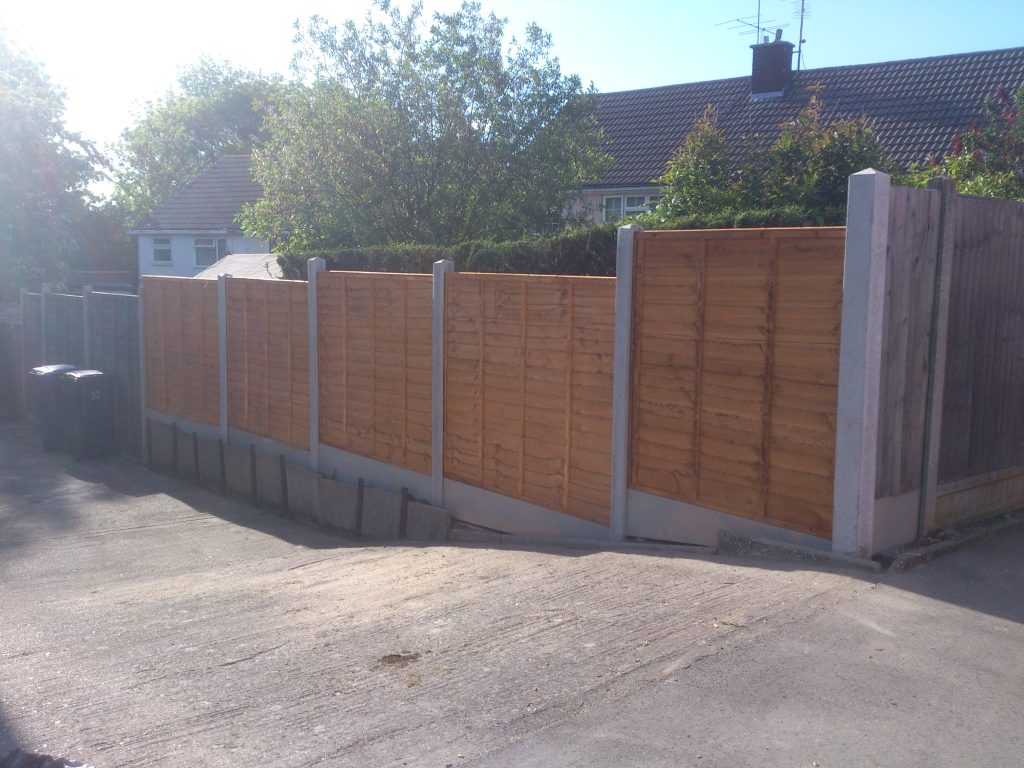 renewed-rear-garden-fencing