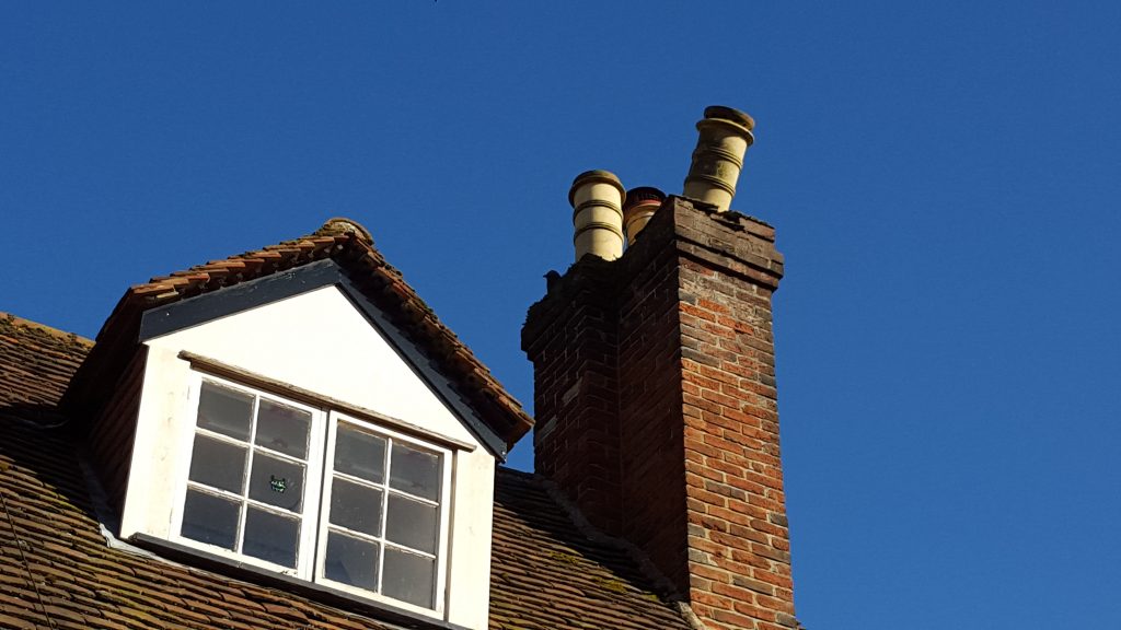 storm-damaged-chimney-pot