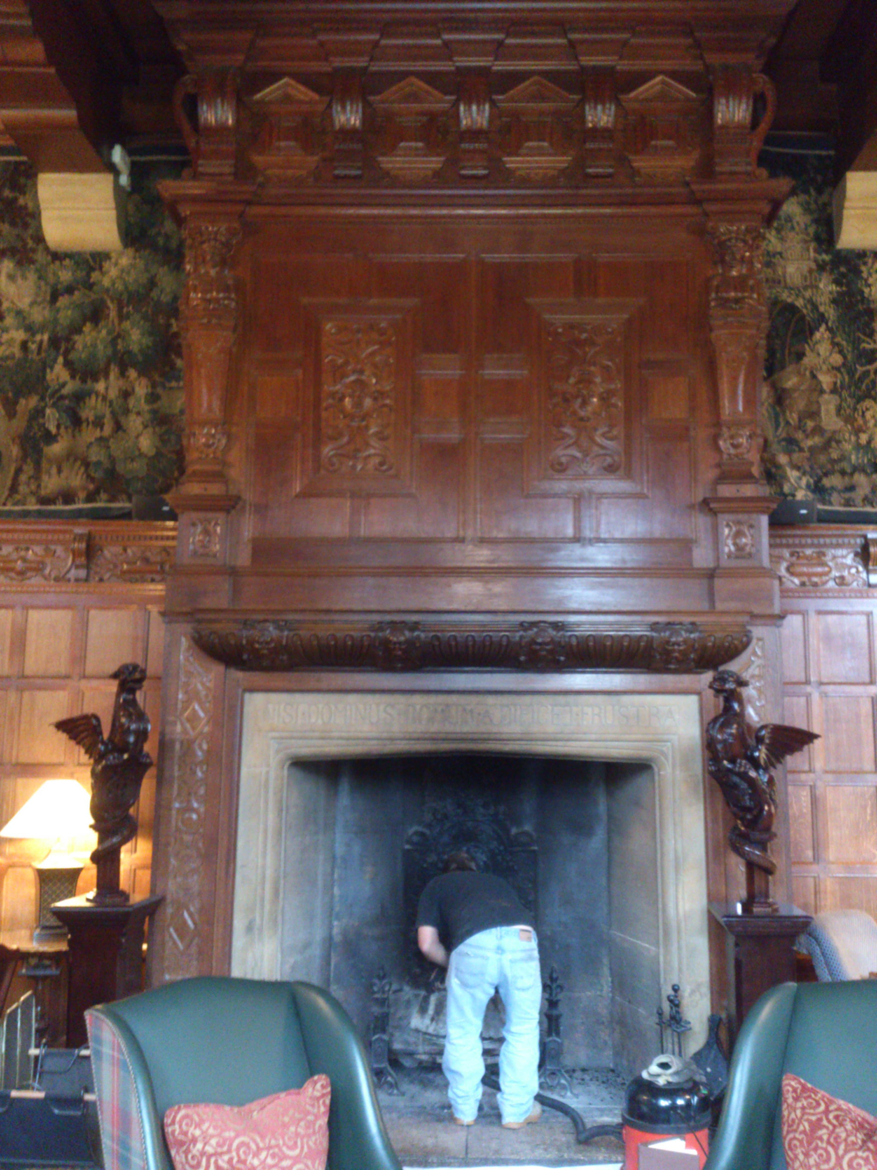 fireplace-hanbury-manor